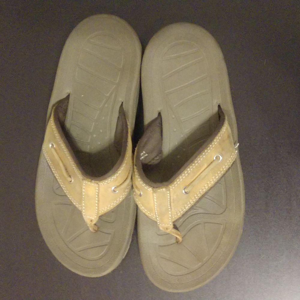 Men's Size 10m Flip Flops